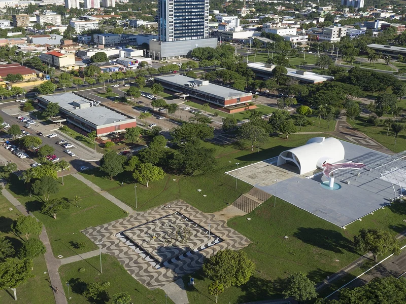 Vista panorâmica da Praça dos Girassóis